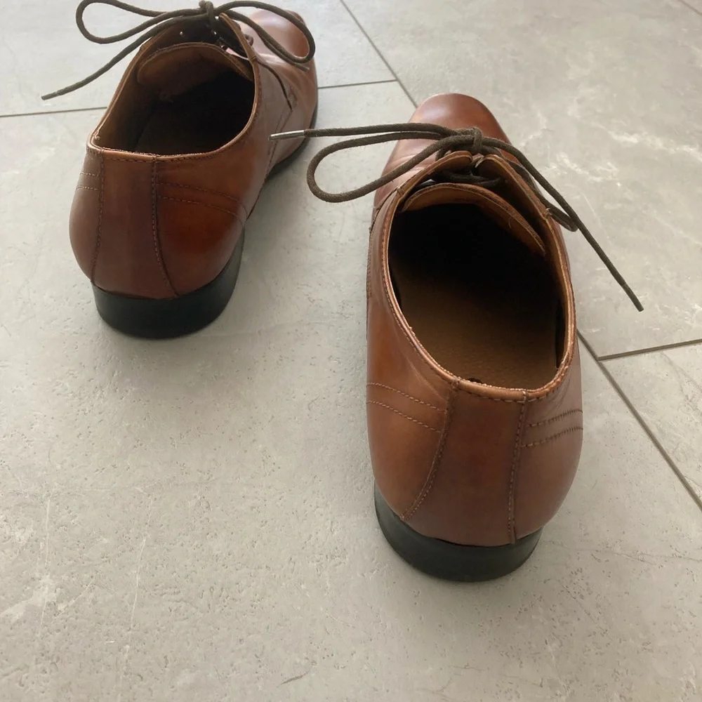 Rarely worn - Picture 8 of 11